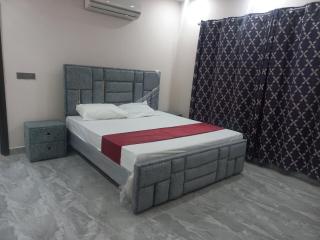 Comfortable Holiday Home, Sector H Islamabad - 7