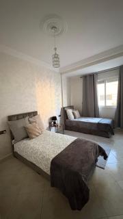 Charmant f3 meublé 15 min du stade et de la plage - 3