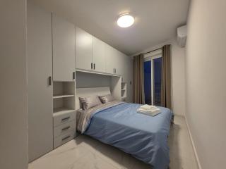 Qawra Seaside Birch Leaf - 6