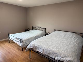 Near To CCBC ESSEX Room 202 - 3