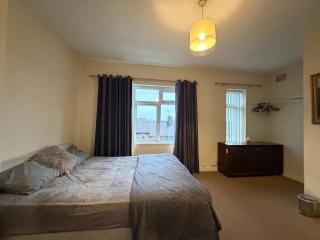 Welcome to this charming presented 2-bedroom house - 0