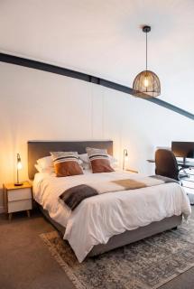 Tyger Lake Luxury Loft - 7