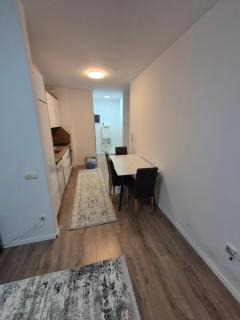 Nice apartment next to Rruga B - 0