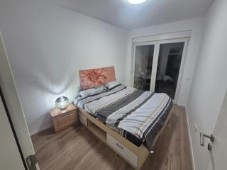 Nice apartment next to Rruga B - 6