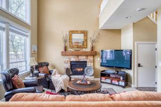 Pelican Beach House - 4