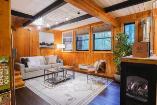 Treetop Hideaway, Sleeps 2 - 4