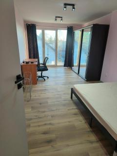 Reduced prices, furnished room, minimum 1 month - 6