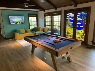 The Castle Hideaway Pool-16 plus-Guests-Game Room - 5
