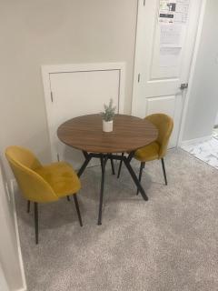 Stylish Private Home In Winnipeg - 8