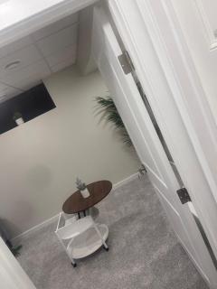 Stylish Private Home In Winnipeg - 2