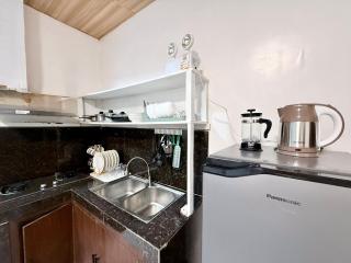 Harry's Near the Beach Siargao - 5