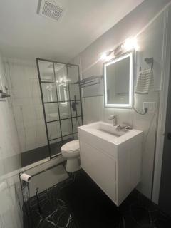 Minimalist Room in Buena Park - 2