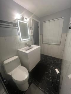 Minimalist Room in Buena Park - 3