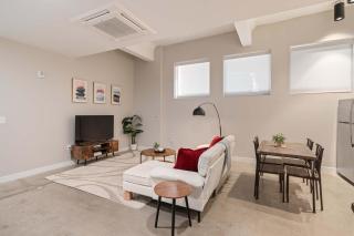 Spacious 2BR CozySuites OTR Downtown #13 - 7