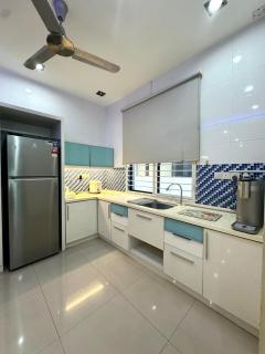 Raja Uda Family Haven 4BR 10 Pax - 3