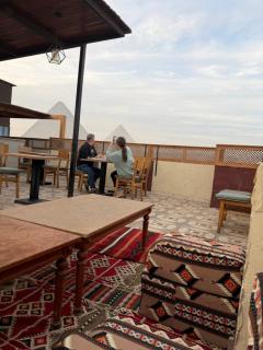 Cheristo pyramids view inn - 9