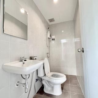 XX Rest Inn Silom Bangkok 2 - 5