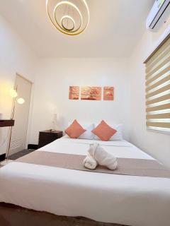 DJS Suites 10Min to SM Mall near Airport, Netflix, Fast Wifi, Hot &Cold Shower - 8