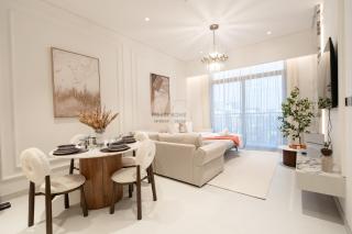 Luxurious chic getaway for 4, pool view, hammam, sauna, PS5 - 8