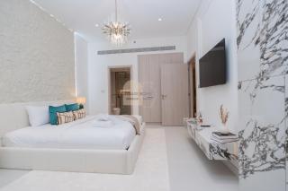Luxurious chic getaway for 4, pool view, hammam, sauna, PS5 - 9