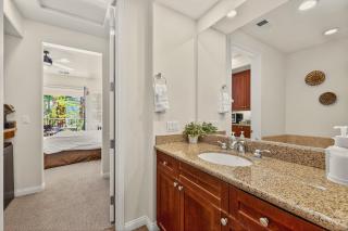 LV027 Upstairs Studio Overlooking Lap Pool - 7