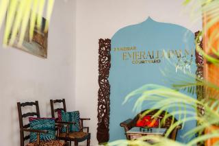 Emerald Palm Courtyard Hotel - 0