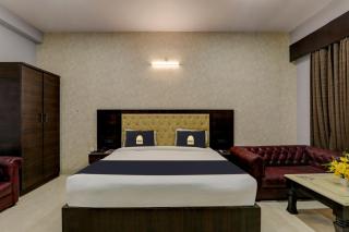Townhouse OAK Hotel Aradhna Inn Unit By Blue Moon Hotel - 1