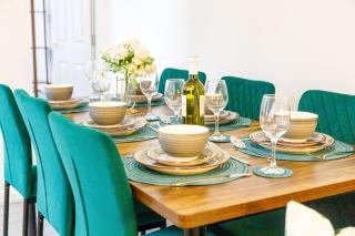 Forster - 6Bdrm Sleeps 12 Good for Contractor - 6