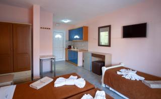 Hotel Dionysos Polichrono - 8