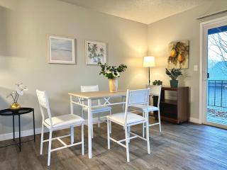 Cozy One-Bedroom Haven with Big Balcony - 7