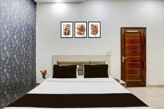 Hotel O Lohgarh Road Zirakpur Formerly JB Plaza - 4