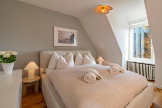 Vertical Suite Modern 3 Bedroom Apartment near Central Station - 8