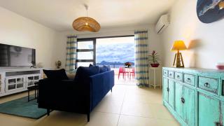 Brand NEW, breathtaking panoramic view on lagoon and Moorea - 2