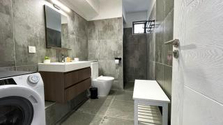 Brand NEW, breathtaking panoramic view on lagoon and Moorea - 4