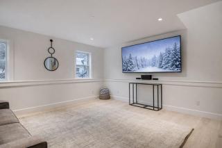 Old Town Luxe Retreat-Walk to Main, Hottub-Casita 173 home - 3