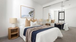 Bright 2BR Retreat With Parking Pool Gym Sauna Jacuzzi - 2