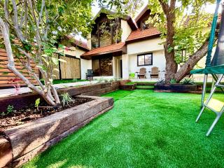 20 Mins from the Kinneret Golan Cabin Retreat - 8