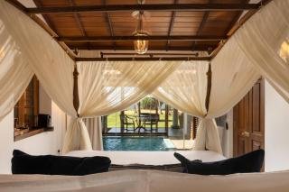 Oruva Beachside Villa - 0