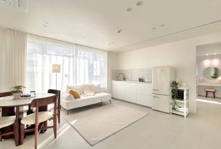 Private Rooftop, Sunset View, English Host - 3