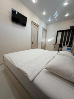 Luxury Collection Hotel - Sevan - 2