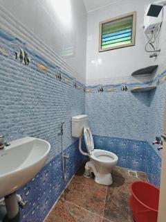 HOMESTAY & HOTEL - 2BHK AND 3 BHK Near CMC , TEMPLE , NARUVI , VIT & RAILWAY STATION - Vellore - 8