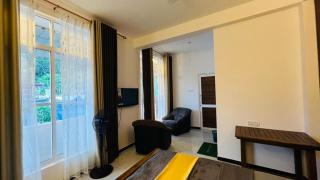 Ayos Hill Adam's Peak Free Shuttle - 7