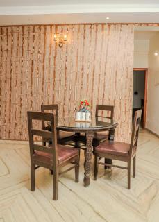 Coastal Luxury 2BHK in Panjim with Sea View & Shared Pool - 8