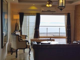 Coastal Luxury 2BHK in Panjim with Sea View & Shared Pool - 2