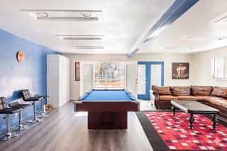 Modern LakeHouse Sleeps 20 Hot Tub/Games/Fire Pit - 4