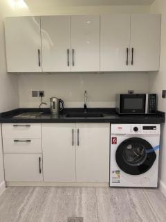 غرفة وصالة بمدخل خاص - 1