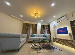 DownTown Apartments Gulberg - 9