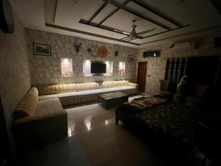 The Urban Palace - 0