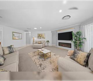 4BR Coomera Views! Prime Gold Coast Near Beaches - 9