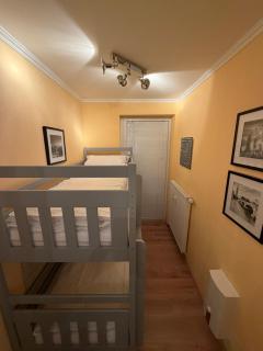 Neu! Innenstadt inkl Bettwäsche und Handtücher Kaffeevollautomat und Balkon - 1